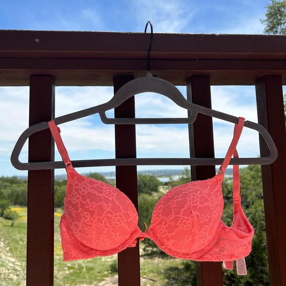 VS bra (push-up) - Picture 1 of 3